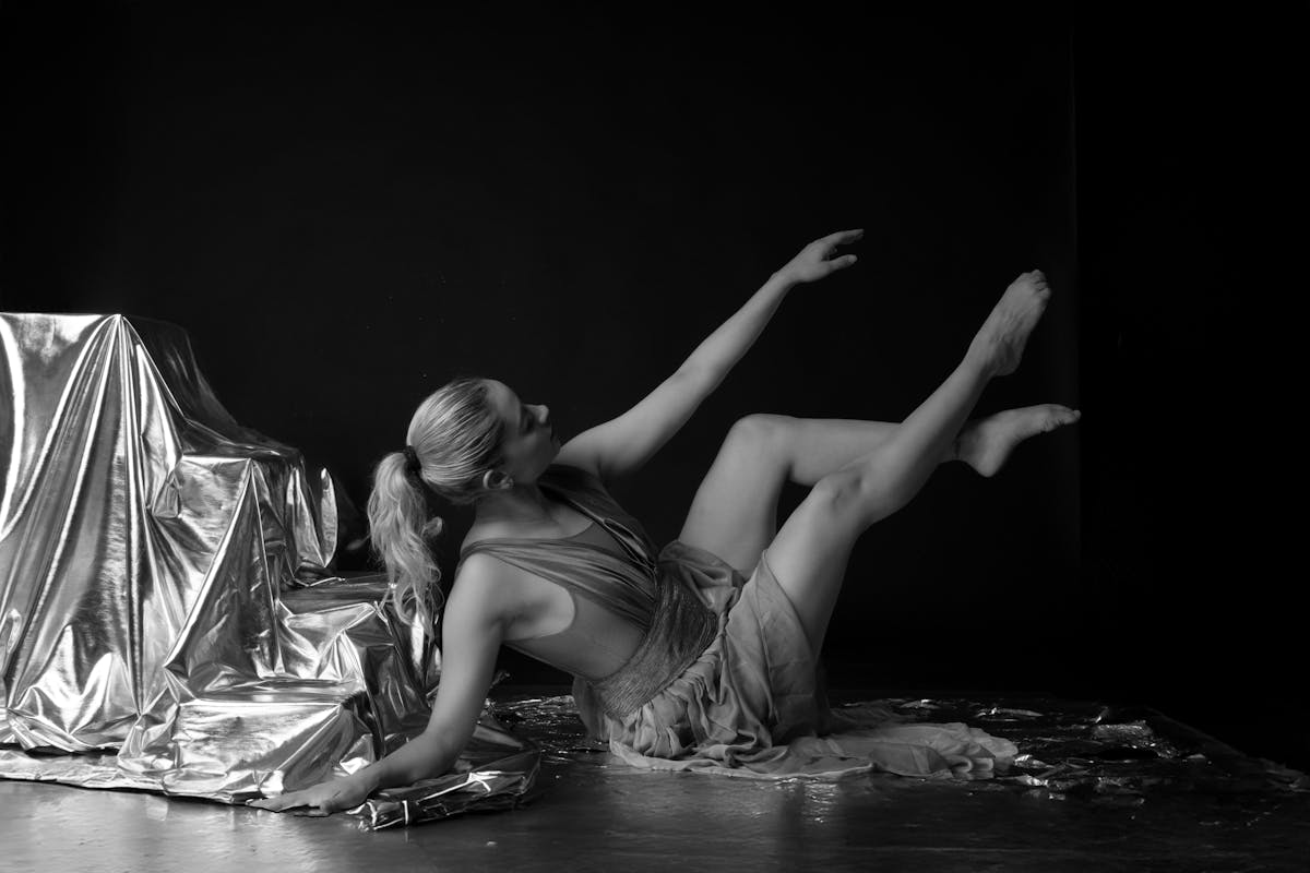 Contemporary ballet dancer